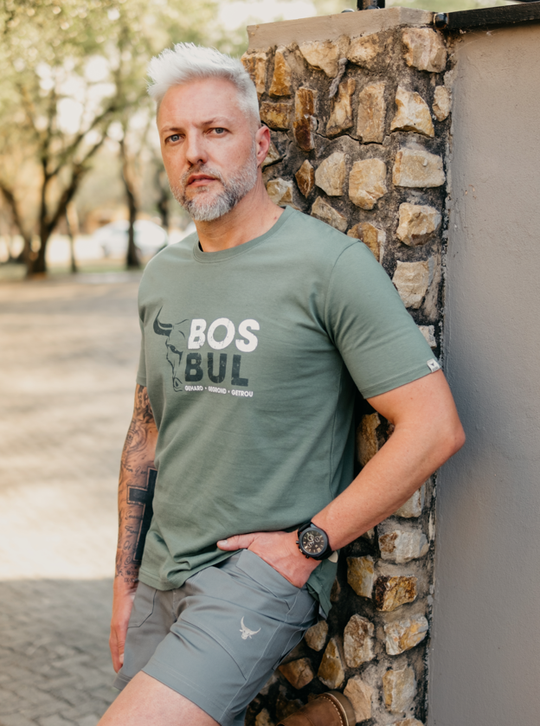 T-SHIRT BOSBUL OLIVE SPLIT BULL